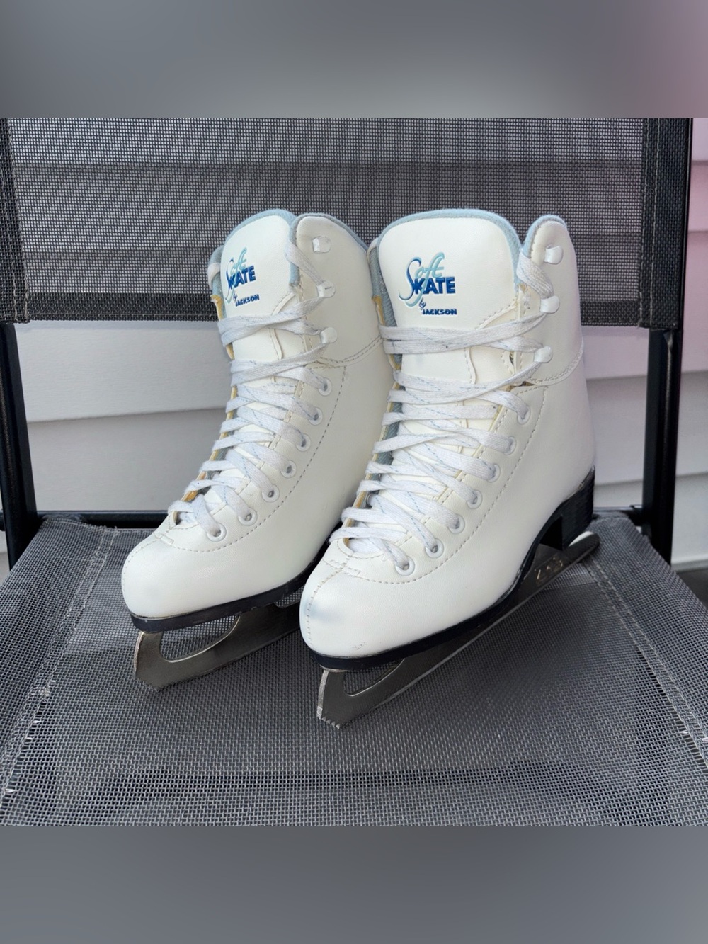 Jackson SoftSkate figure skates Size 1 Kids Youth